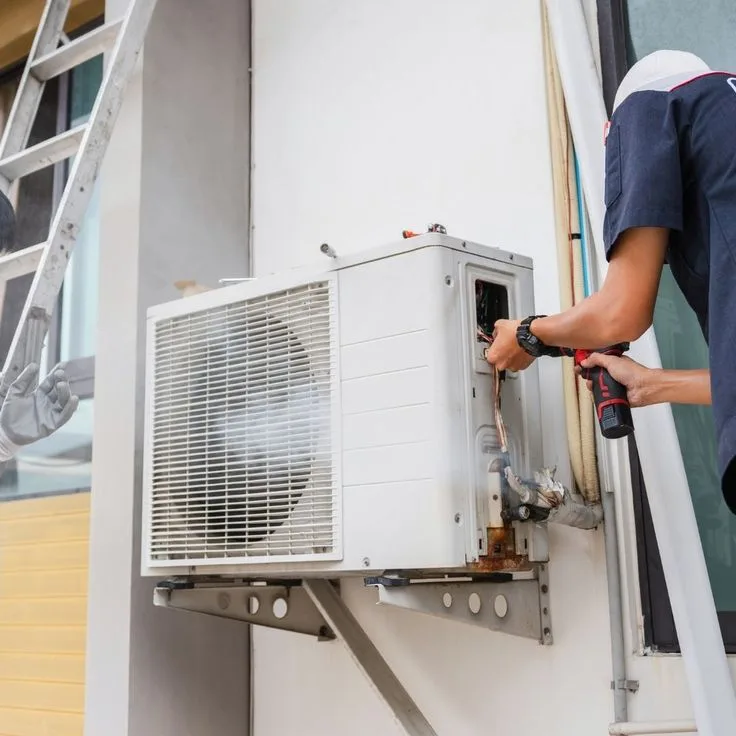 Instalacja systemów odwadniających i naprawa nieszczelności klimatyzatorów