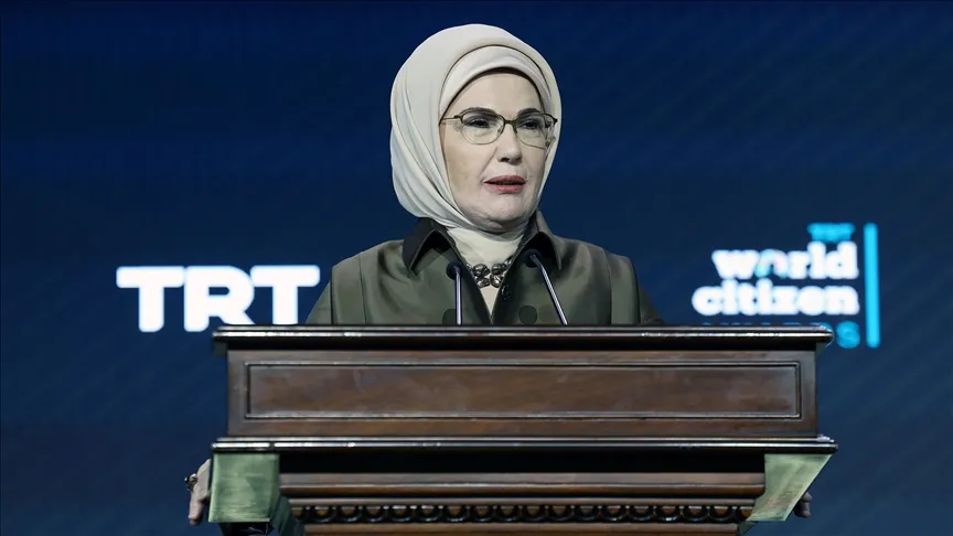 أمينة أردوغان: تختفي آلام غزة في عالم 