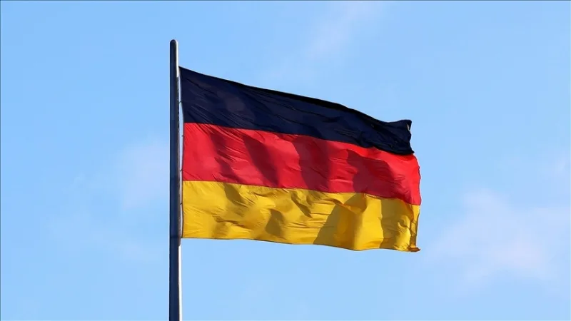 Германия настоятельно призывает своих граждан покинуть Иран