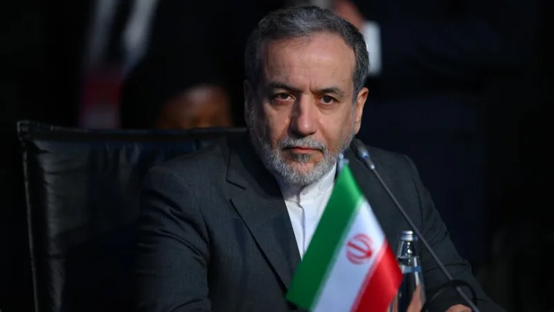 Міністр закордонних справ Ірану Еракчі відвідає Пакистан, Оман і Росію