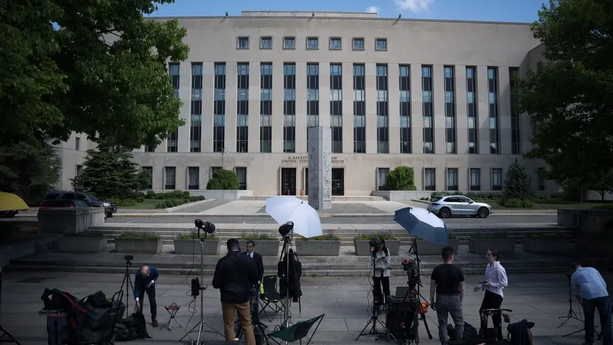 Подозреваемый в вооруженном нападении во время ужина, на котором присутствовал Трамп, предстанет перед судом по обвинению в «покушении на президента США»