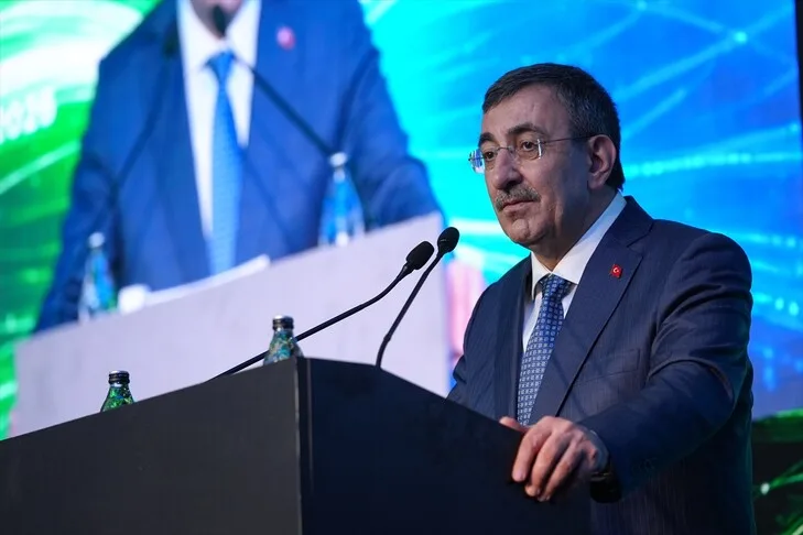 Заместник-председателят на републиката Йълмаз: Предвиждаме ускоряване на инвестициите в използването на облачни технологии и изкуствен интелект в публичния сектор